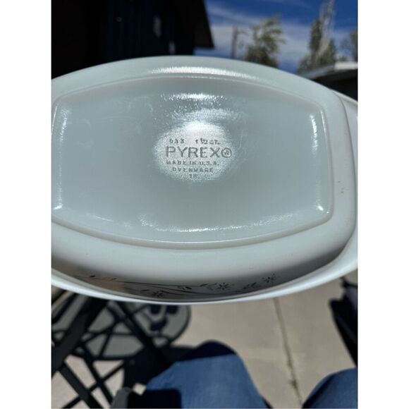 Vintage Pryex gold scroll Pyrex Golden honeysuckle 1.5 Qt baking dish 033 made i - Picture 7 of 12